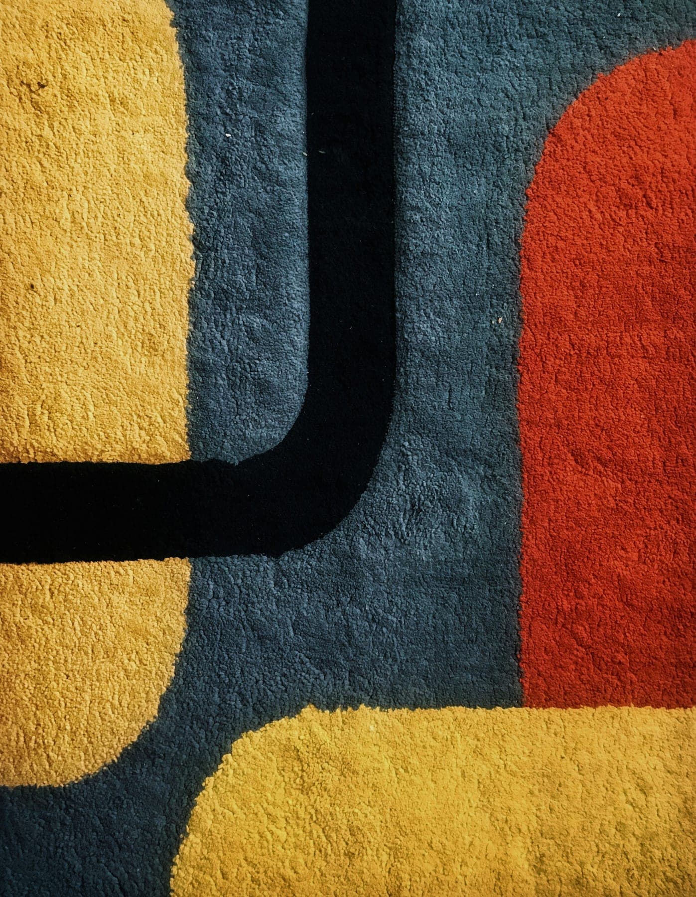 Sahara Dune, a hand-tufted wool rug, shown flat