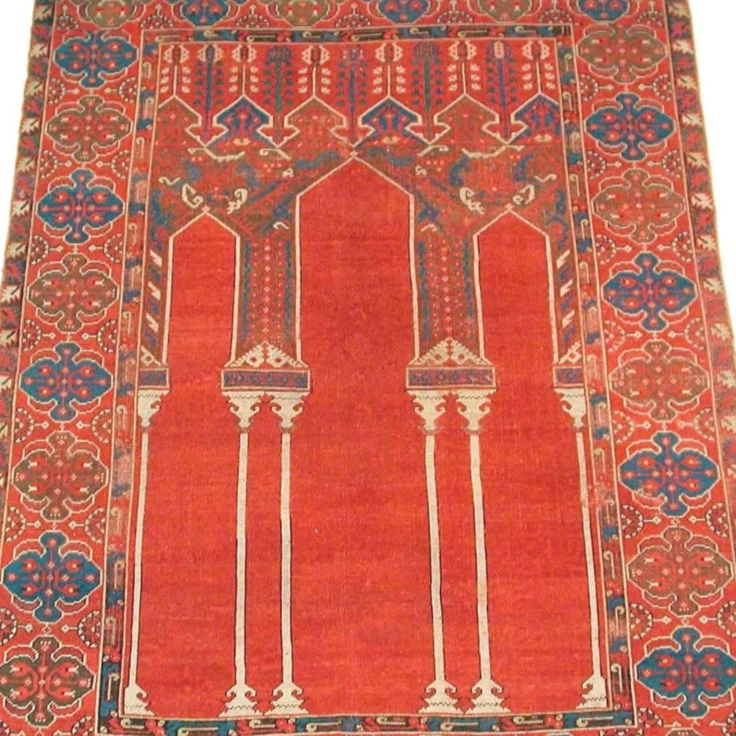 Close-up of the floral pattern on the Ladik Triple Arch